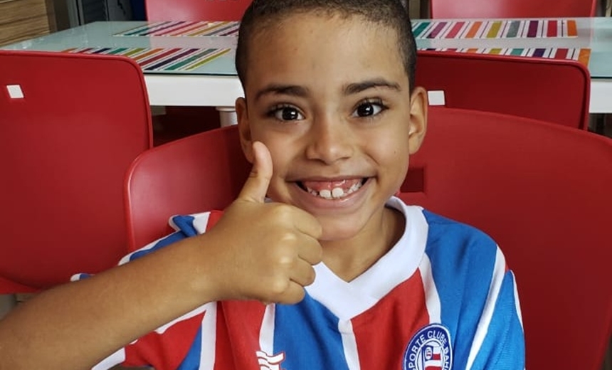 Vídeo: diretoria do Bahia atende pedido emocionante de garoto, que queria conhecer jogadores e Fazendão