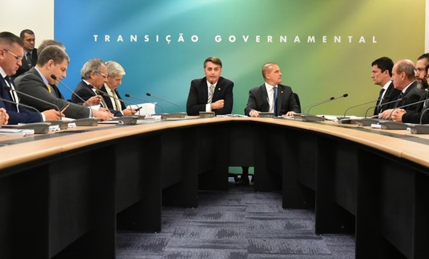 Bolsonaro ouve propostas de futuros ministros para estruturar equipe
