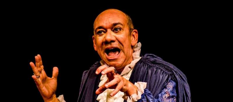 Frank Menezes apresenta o espetáculo ‘O Corrupto’ de graça neste sábado na Barra