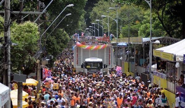 Em decorrência de eventos, trânsito é alterado em diversas vias de Salvador neste final de semana
