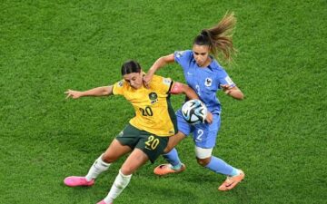 Austrália vence a França nos pênaltis e está na semifinal da Copa Feminina