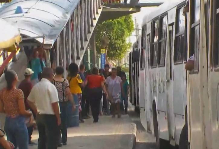 Logo após início de greve, acordo suspende movimento que deixaria RMS sem ônibus