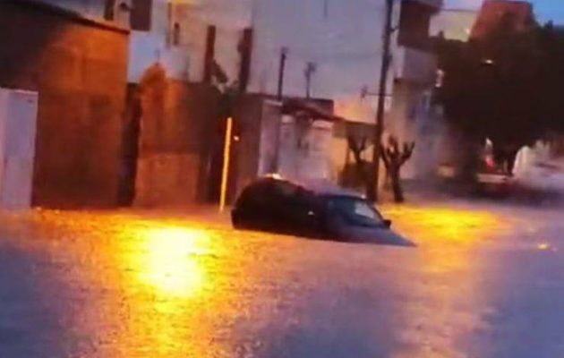 Chuva causa desastres em cidades do extremo sul da Bahia