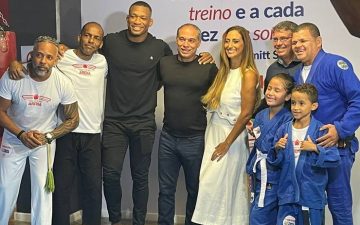Aulas gratuitas de jiu-jítsu, capoeira e boxe serão oferecidas para crianças e adolescentes na Arena Fonte Nova