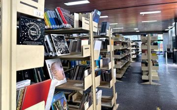 Dia do Bibliotecário: profissionais defendem importância das bibliotecas para transformação social