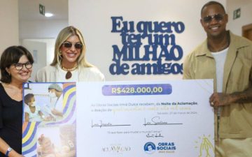 Lore Improta e Léo Santana entregam R$ 428 mil em doações arrecadadas às Obras Sociais Irmã Dulce