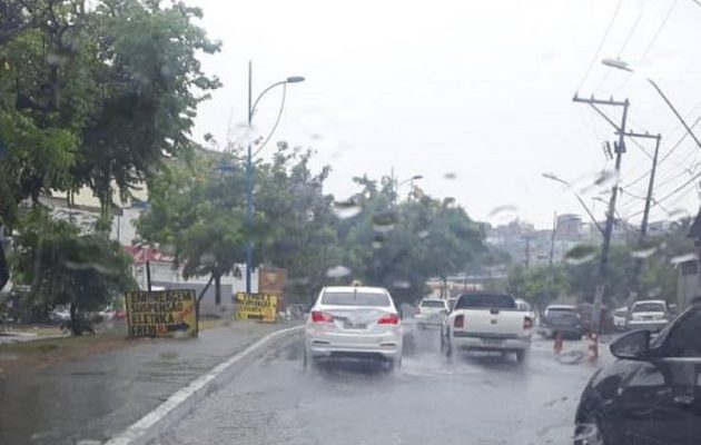 Devido às fortes chuvas e riscos de deslizamentos, Defesa Civil coloca Salvador em 'nível de alerta'