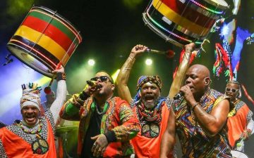 Olodum comemora 45 anos com show especial no Pelourinho nesta quinta-feira (25)
