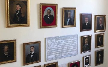 Exposição de telas históricas recém-restauradas está aberta no Instituto Geográfico e Histórico da Bahia