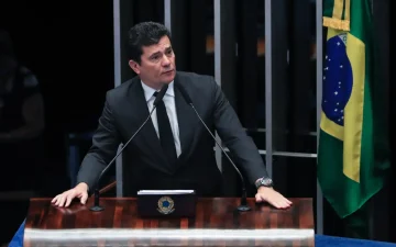 Em 4ª sessão de julgamento, desembargador vota pela cassação de Sergio Moro