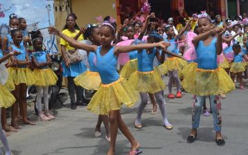 Projeto social para crianças é inaugurado em Lauro de Freitas